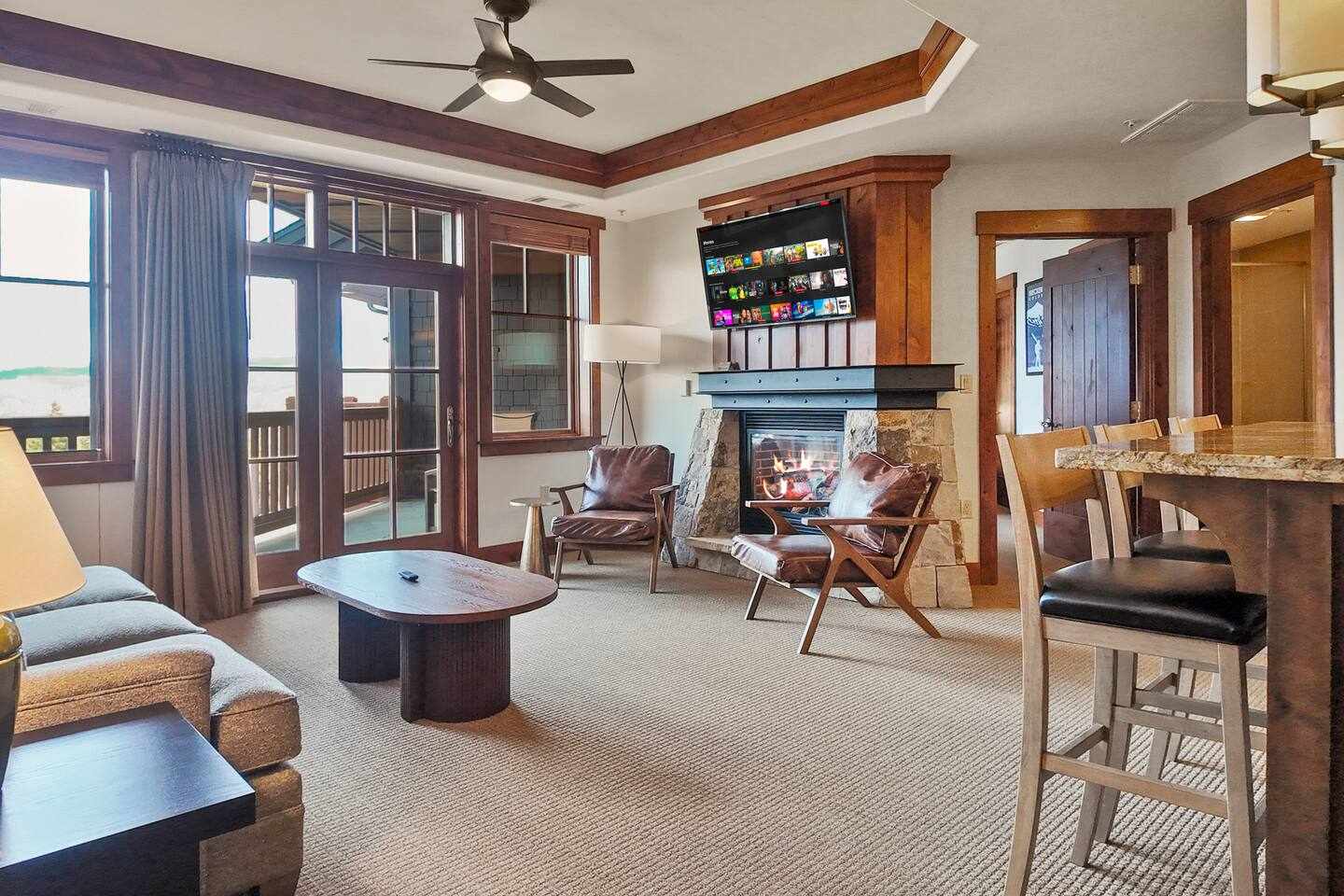 One Ski Hill 8402 Peak 8 Luxury Ski In Ski Out Condo Suite with Resort Amenities