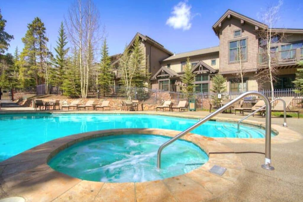 Mountain Thunder Lodge