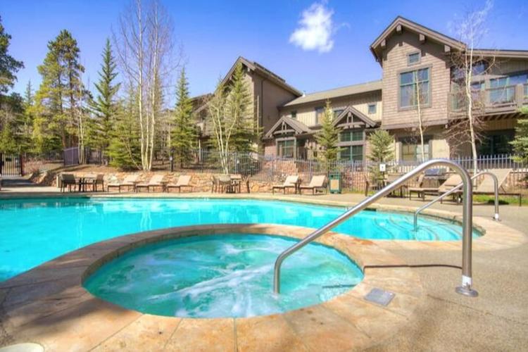 Mountain Thunder Lodge resort suite