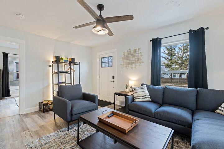 Capital Collection — Oakland residence, Lansing MI