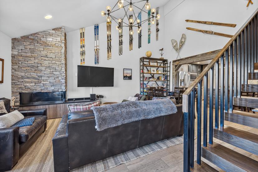 Tyra 336 Ski In Ski Out Penthouse Condo at Snowflake Lift with Mountain Views — 1