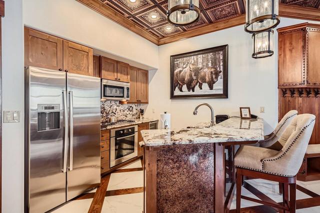 One Ski Hill 8505 Peak 8 Luxury Ski In Ski Out Slope Side Penthouse with Mountain Views — 5