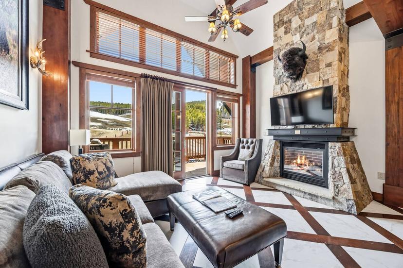 One Ski Hill 8506 Peak 8 Luxury Ski In Ski Out Slope Side Penthouse Near Gondola — 3