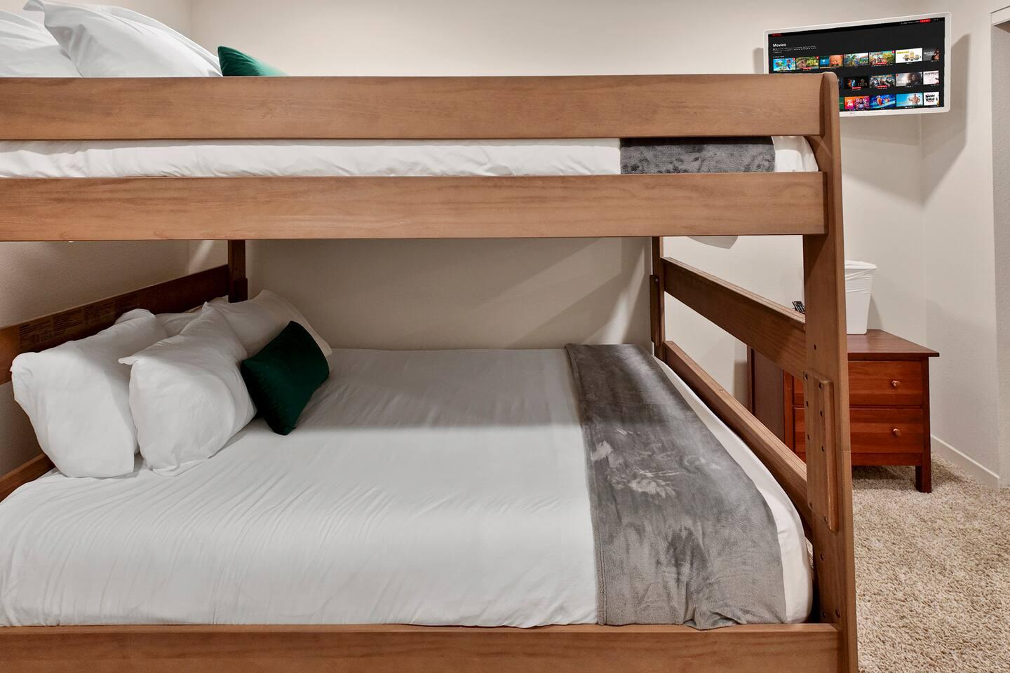 Tyra 128 Ski In Ski Out Condo at Snowflake Lift Close to Main Street and Trails view 4