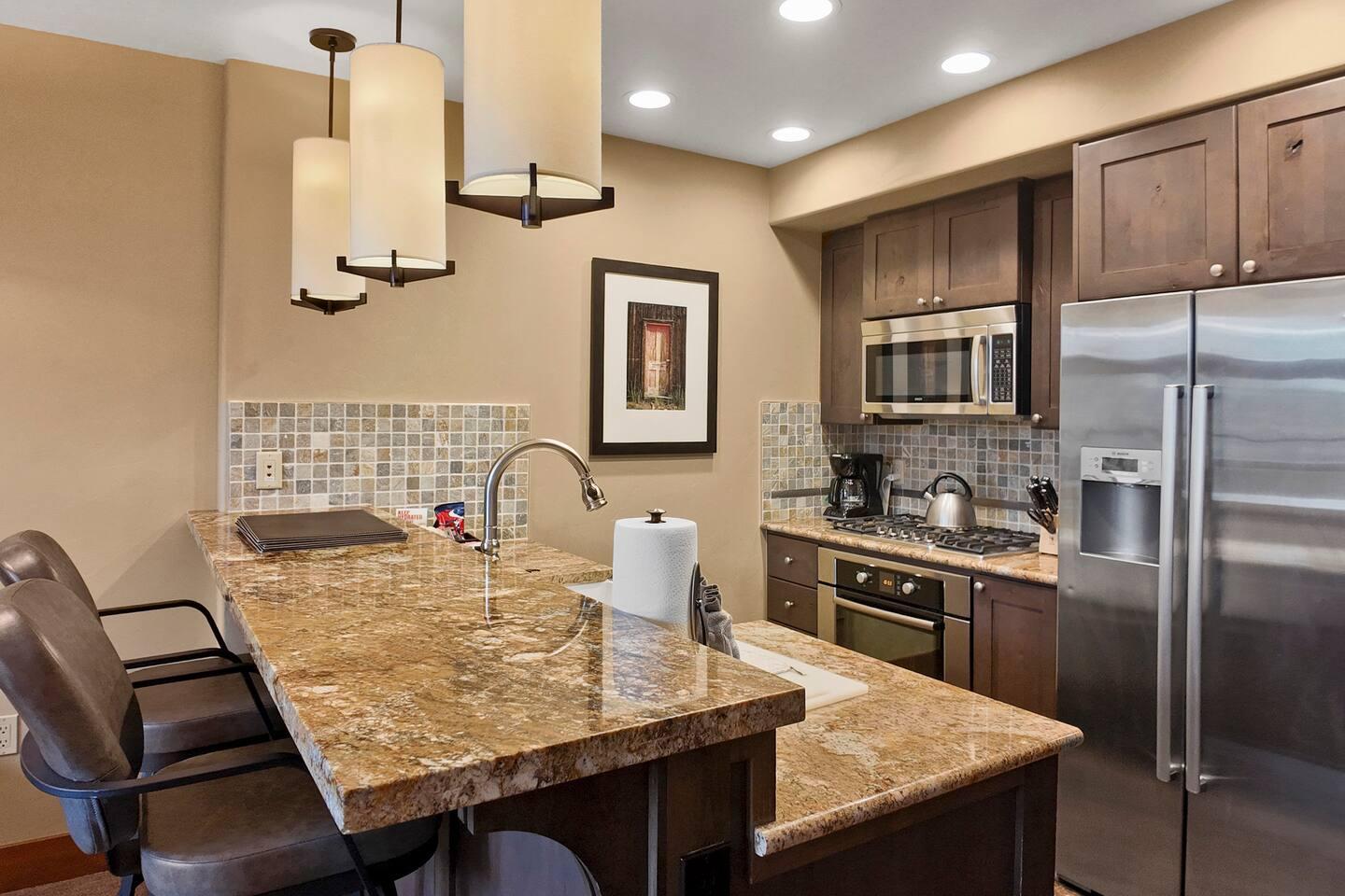 One Ski Hill 8102 Peak 8 Ski In Ski Out Resort Suite with Pool and Spa view 4