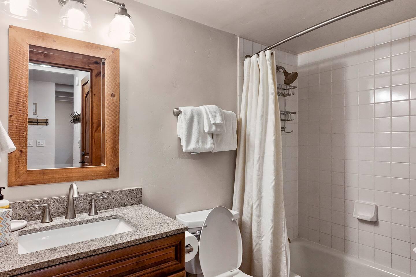 Modern 1BR Walk to Peak 9 Lifts | 800 Columbine | Sleeps 4 view 2