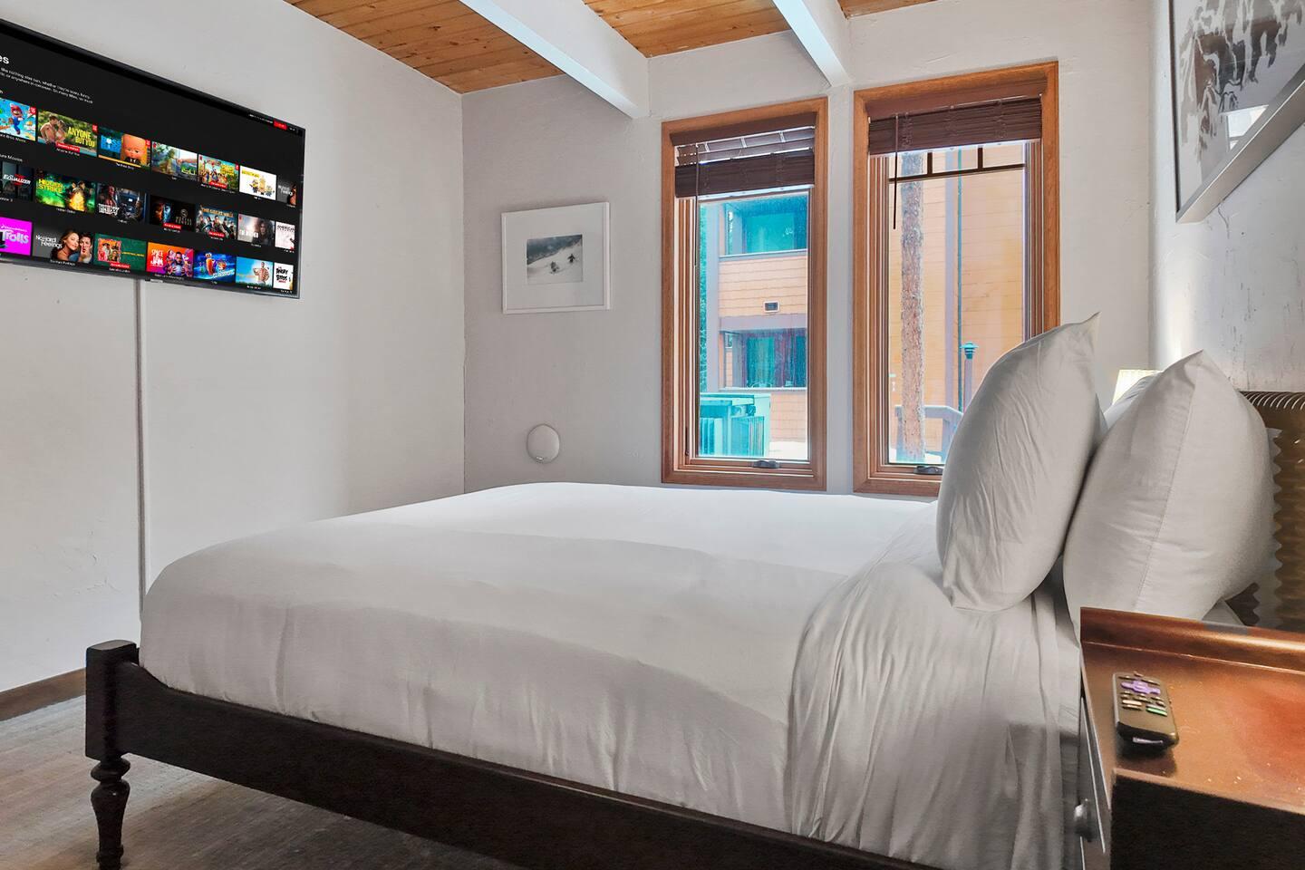 Modern 1BR Walk to Peak 9 Lifts | 800 Columbine | Sleeps 4 view 4