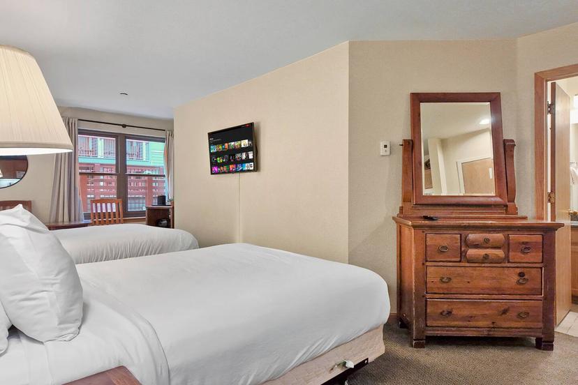 River Mountain Lodge Studio — 3