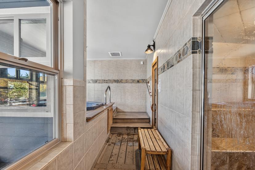 River Mountain Lodge Studio — 2