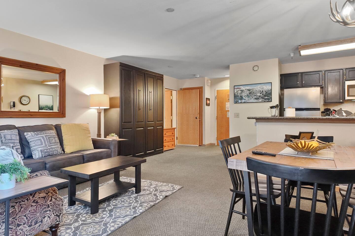 Breckenridge Dual-Suite | Pool, Parking & Gondola view 2