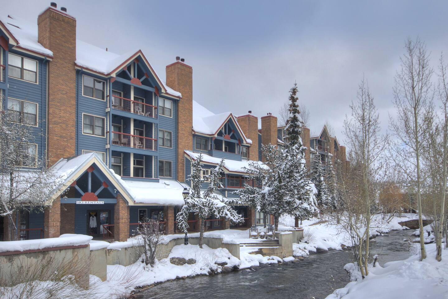 Breckenridge Dual-Suite | Pool, Parking & Gondola view 5