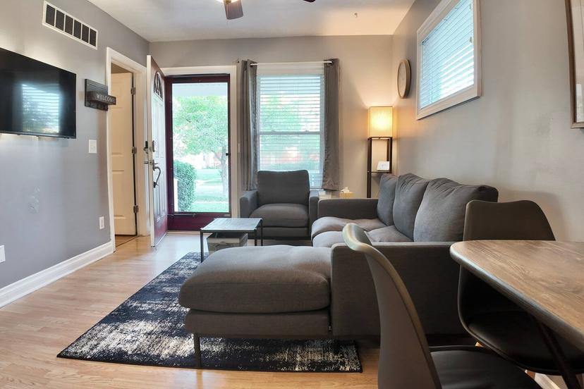 Lansing 2BR Home — 1