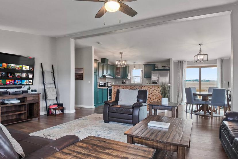 Fairplay 40 Acre Ranch Retreat with Hot Tub, Jet Tub and Mountain Views — 2