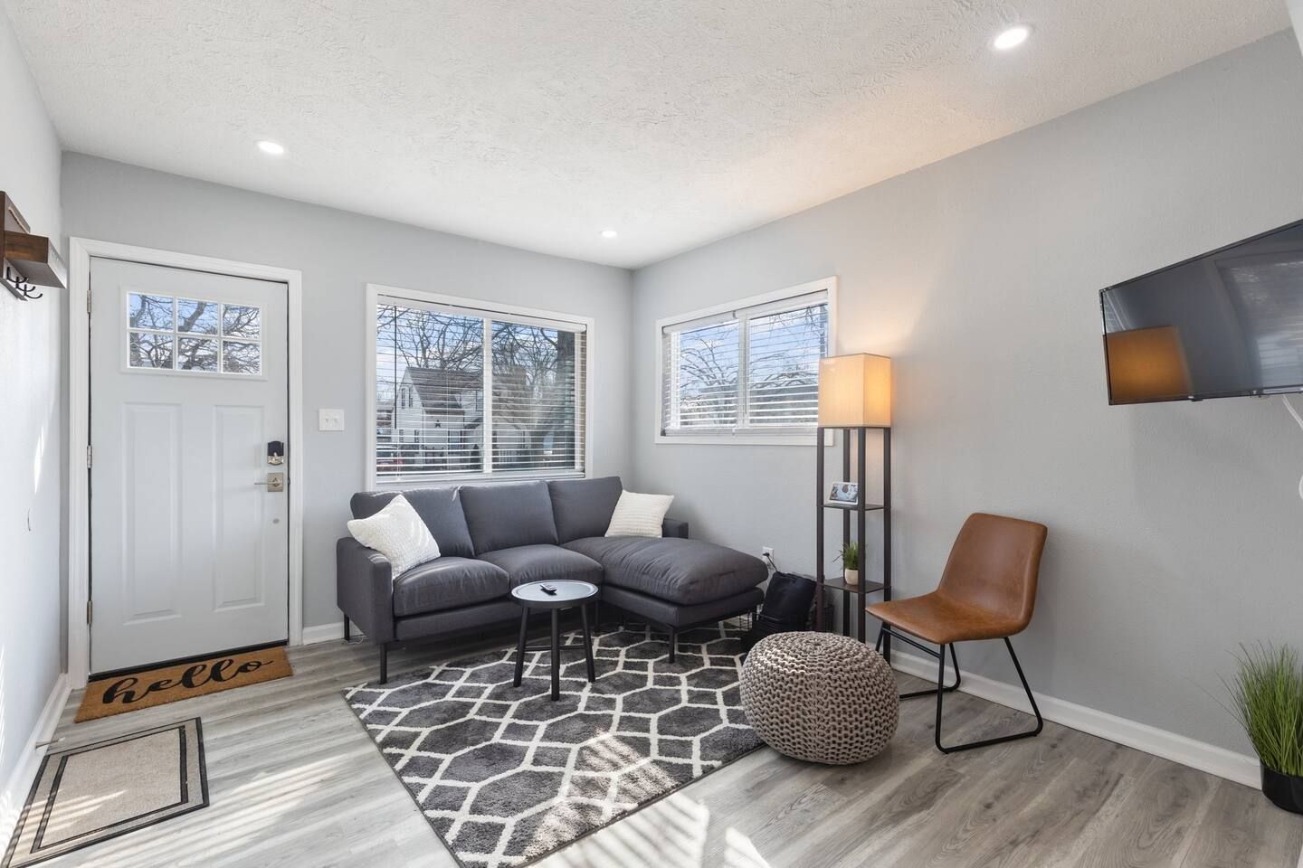 Dunlap Executive Home Long Stay Lansing Rental Near Hospitals and MSU main view