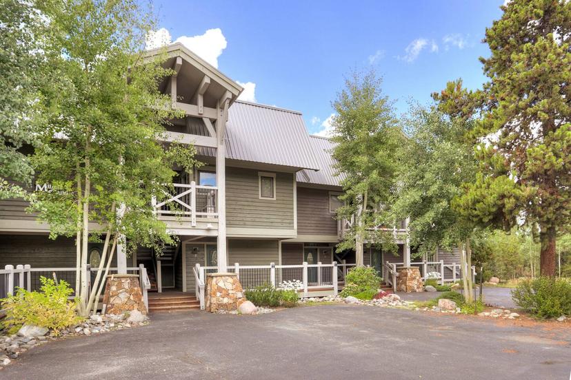 Miners Candle Peak Retreat Walk to Main Street and Gondola Cozy Breckenridge Condo — 2