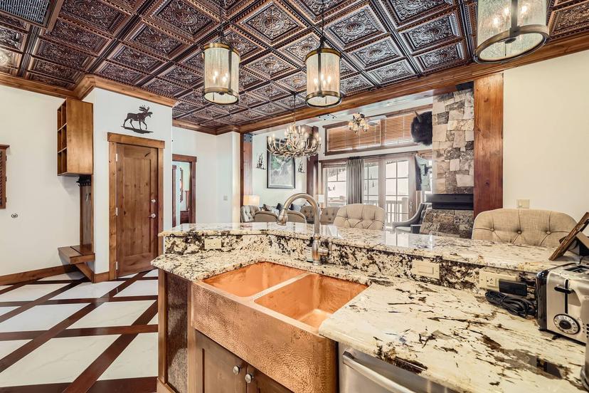 One Ski Hill Combined 8505 and 8506 Peak 8 Ski In Ski Out Four Bedroom Penthouse — 2
