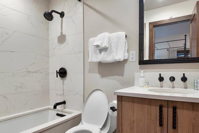 Tyra Grand 7 Bedroom Lodge Ski In Ski Out at Snowflake Lift Walk to Main Street — 5