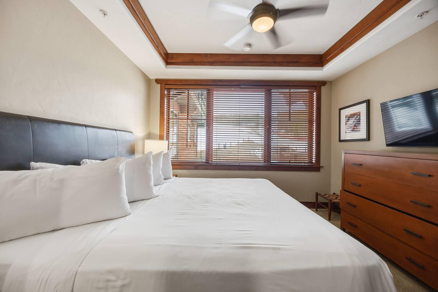 One Ski Hill 8407 Peak 8 Air Conditioned 2BR Slopeside Residence view 4