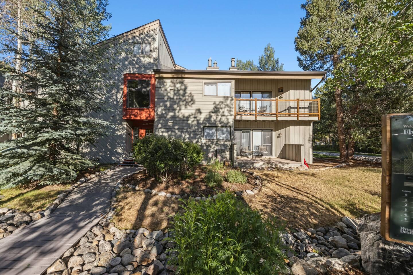 Keystone 3BR | Golf course, lake, pool & hot tub view 2