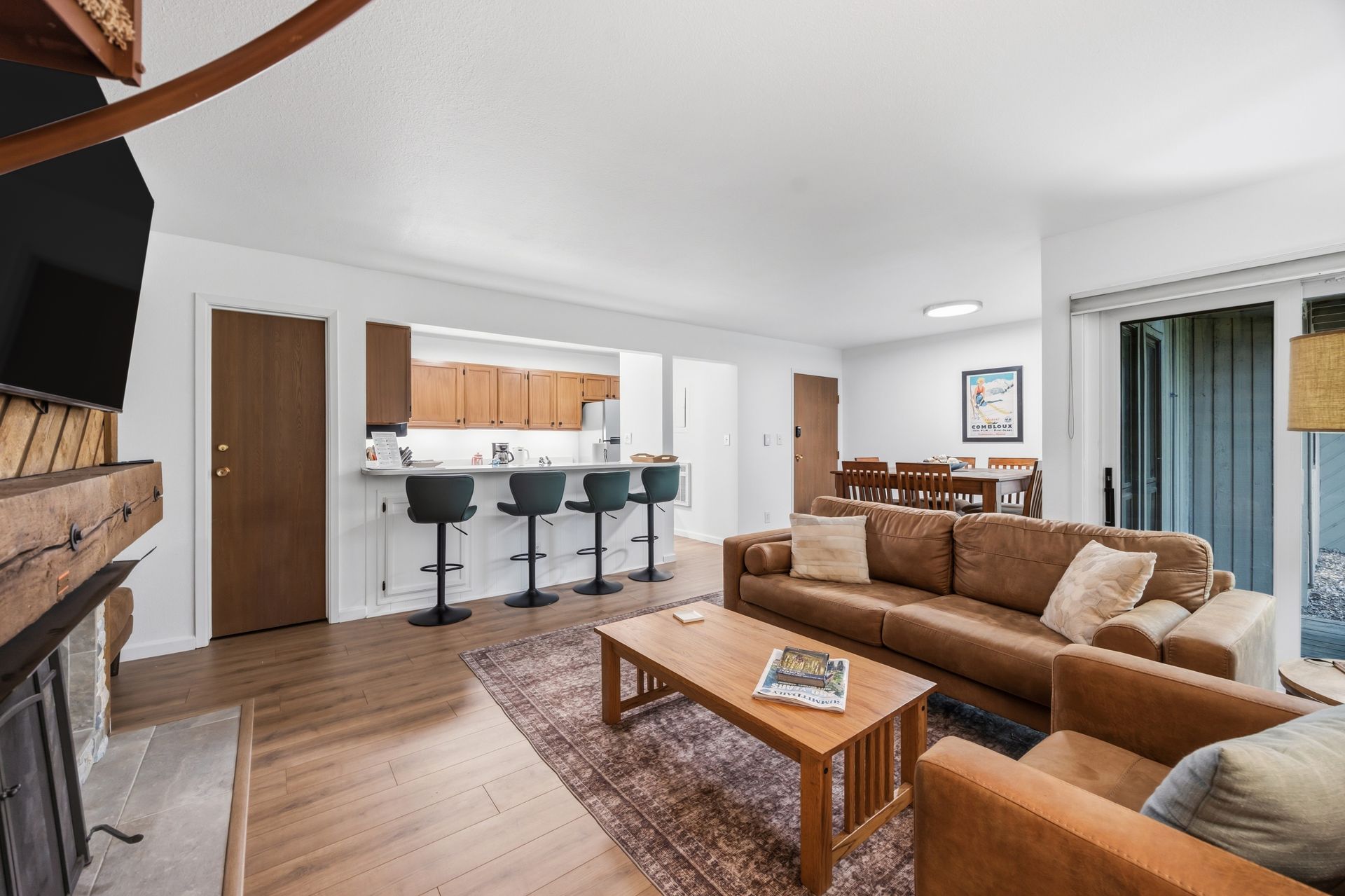 Modern 2BR Keystone Condo main view