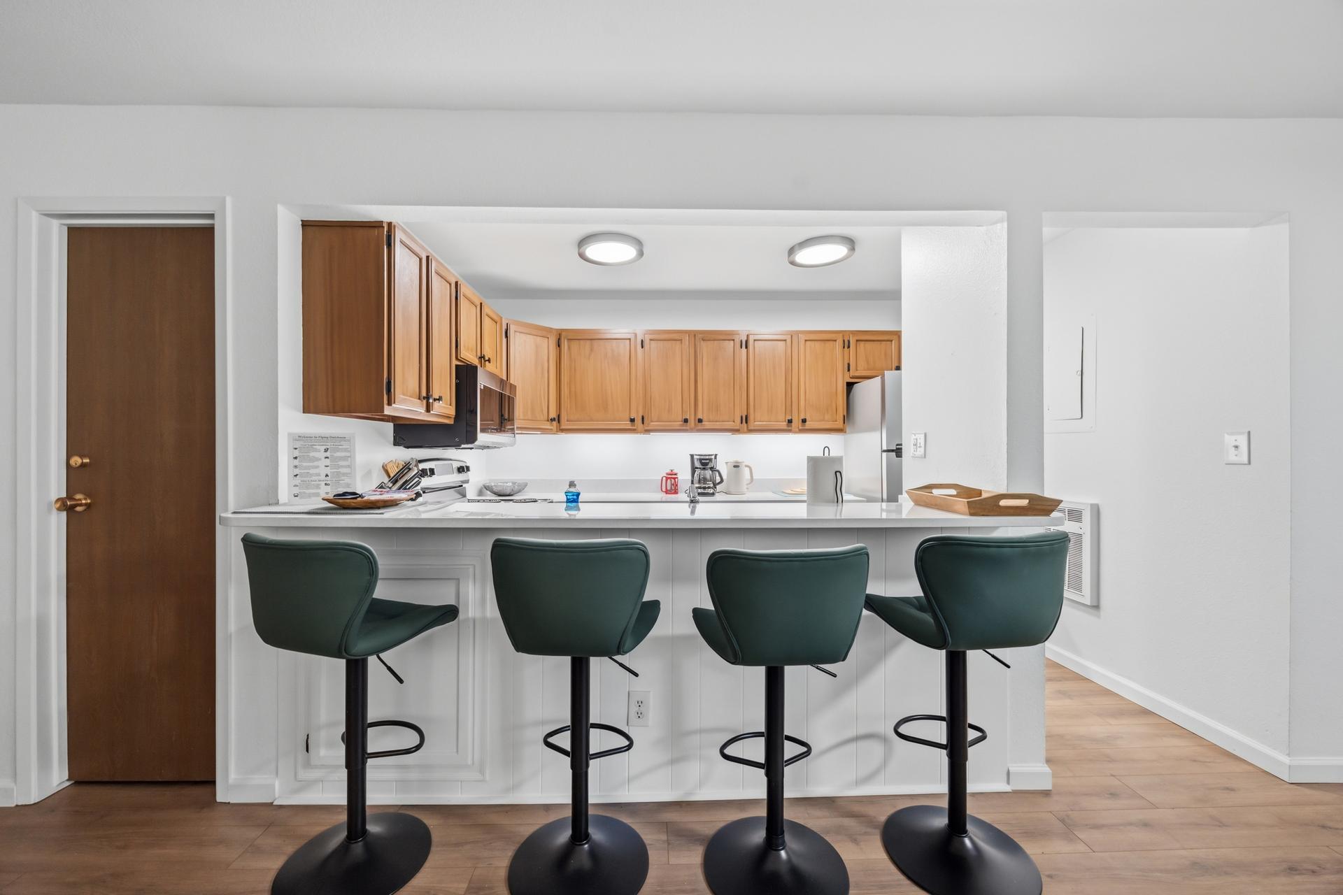 Modern 2BR Keystone Condo view 2