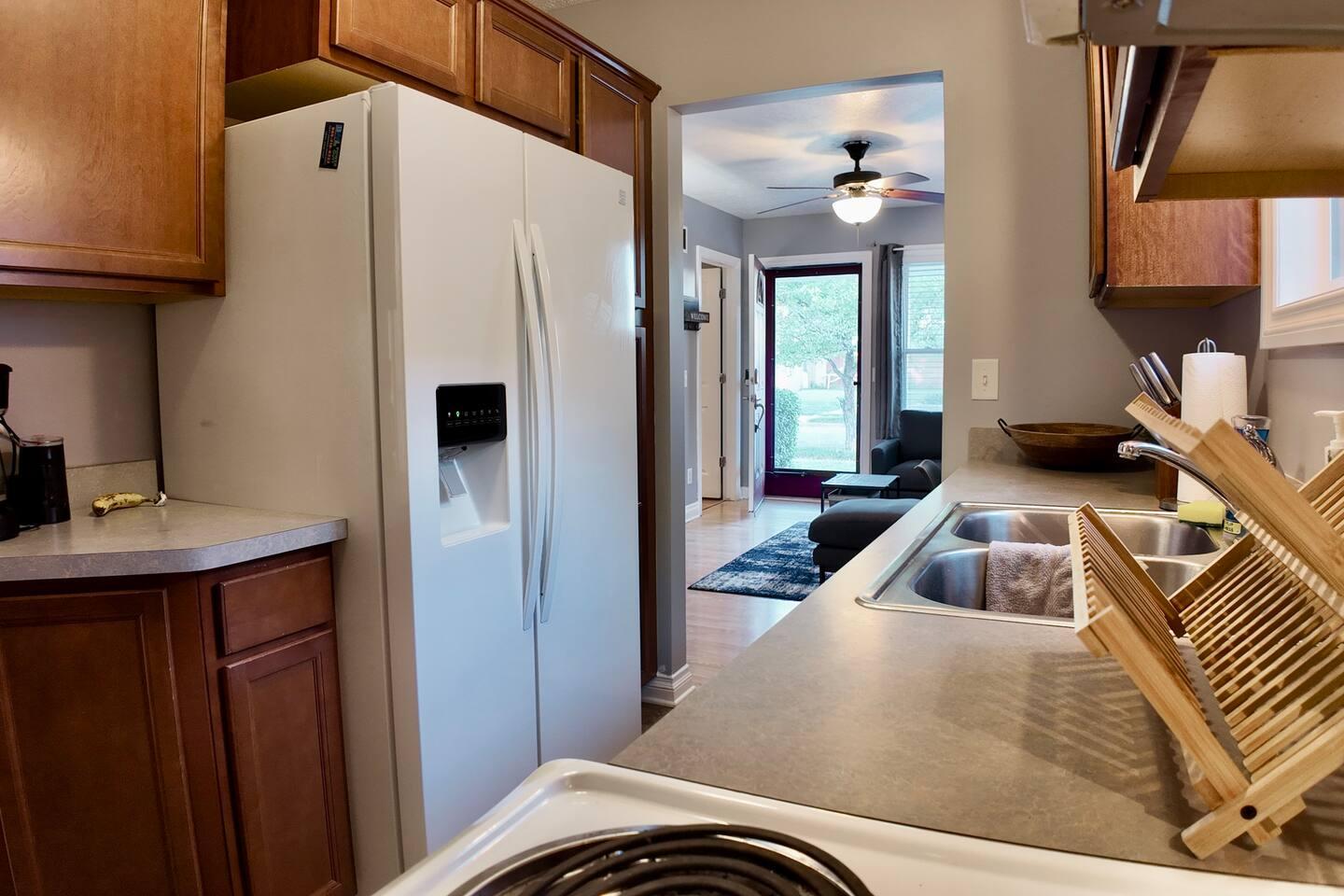 Lansing 2BR Home | 2 Blocks to Sparrow Hospital, Pets OK | Sleeps 4 view 3