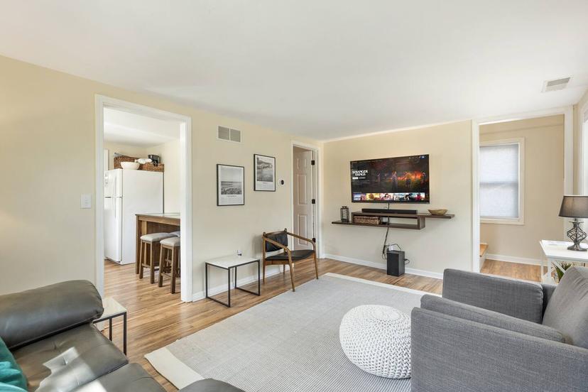 Spartan Campus House Walk to MSU Modern Two Bedroom Stay with Patio and Grill — 1